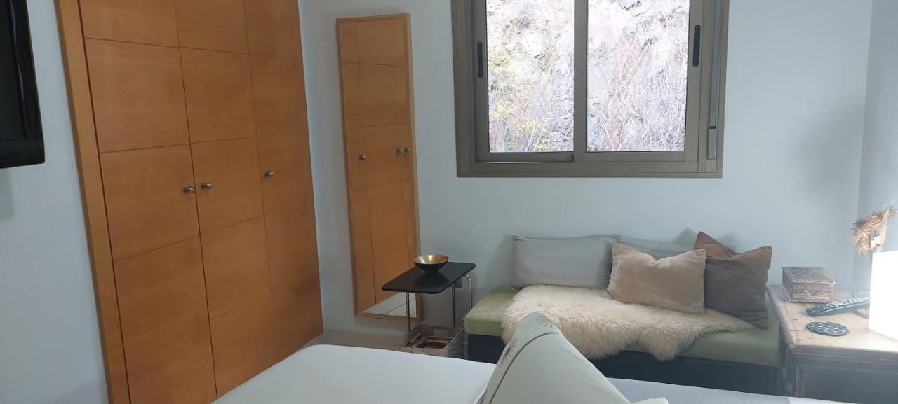 Cozy Room Near Las Teresitas Beach ซานตาครูซ เด เตเนริเฟ ภายนอก รูปภาพ